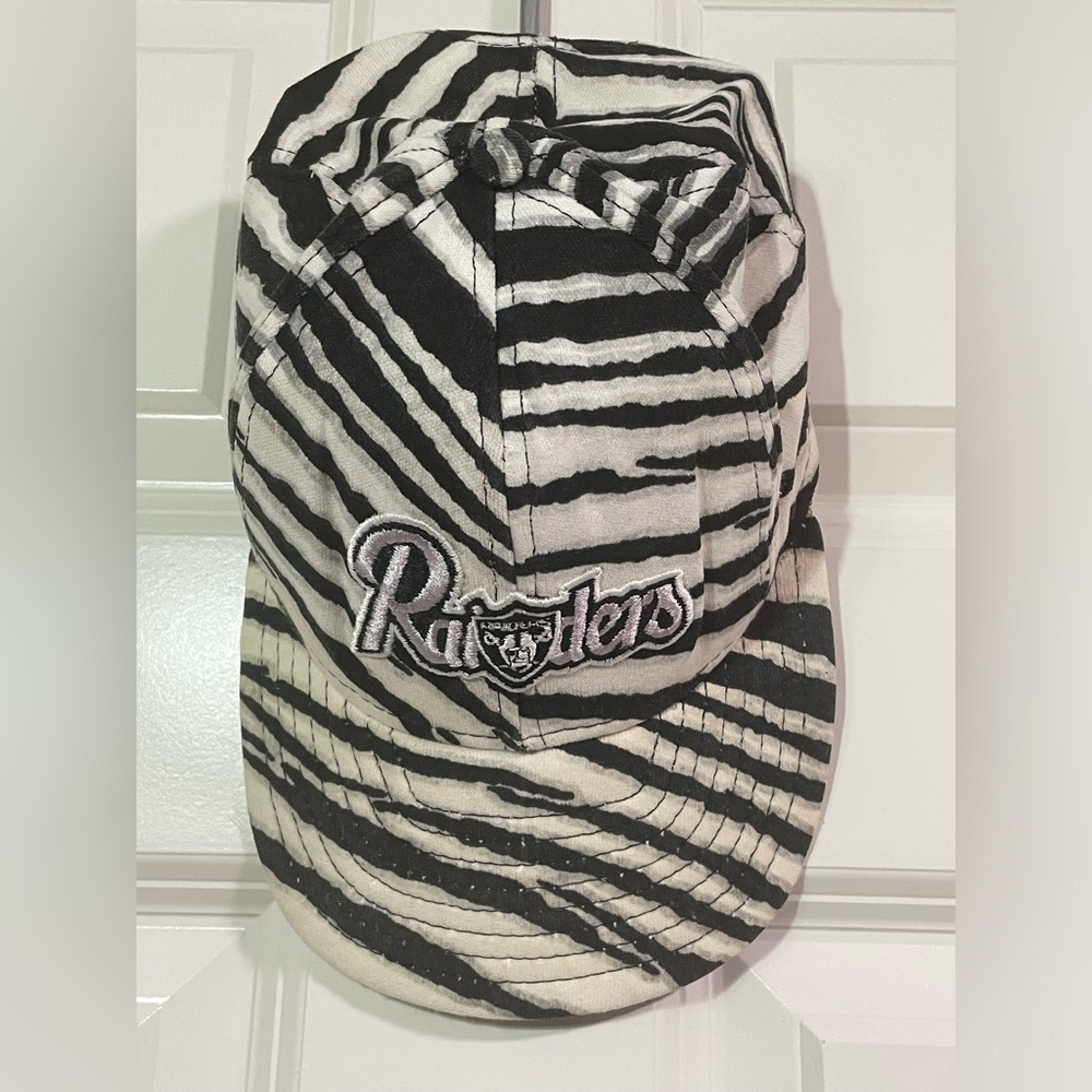 Vintage raiders hat